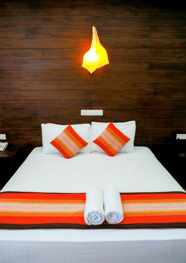 The Valampuri Hotel Jaffna Exterior photo